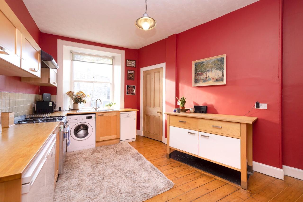 Joivy Old Town 1-Bed Apartment With Stunning Views Edinburg Exteriör bild