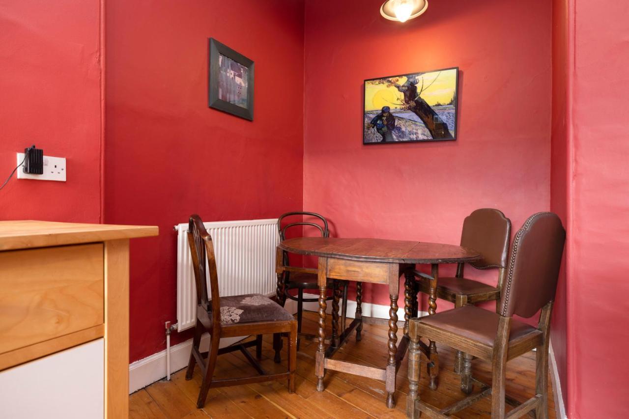 Joivy Old Town 1-Bed Apartment With Stunning Views Edinburg Exteriör bild