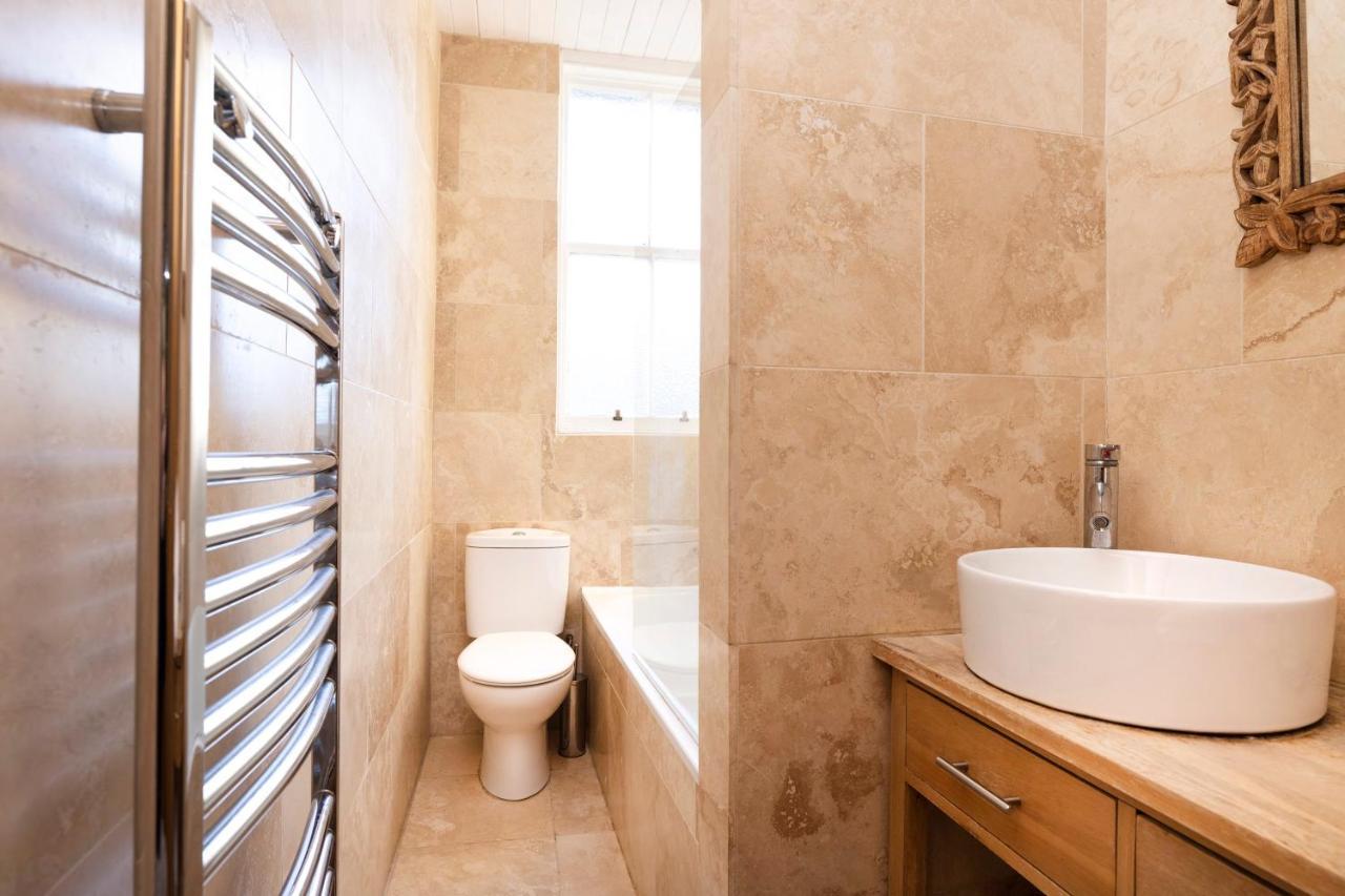 Joivy Old Town 1-Bed Apartment With Stunning Views Edinburg Exteriör bild