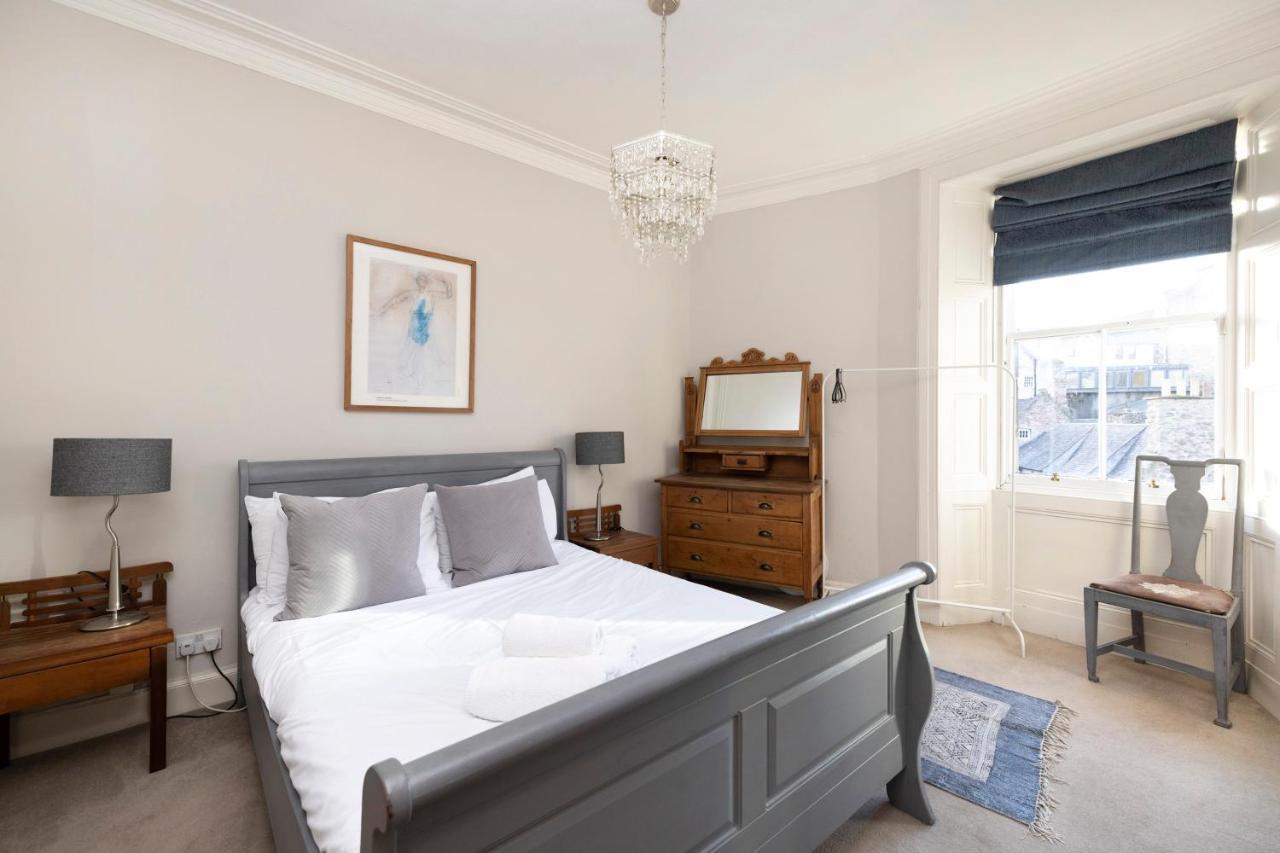 Joivy Old Town 1-Bed Apartment With Stunning Views Edinburg Exteriör bild
