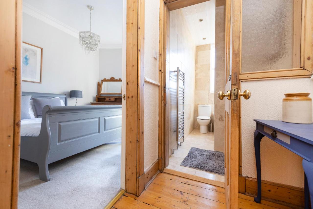 Joivy Old Town 1-Bed Apartment With Stunning Views Edinburg Exteriör bild